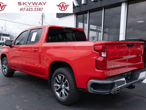 Used 2025 Chevrolet Silverado 1500 LT AWD/4WD image 7