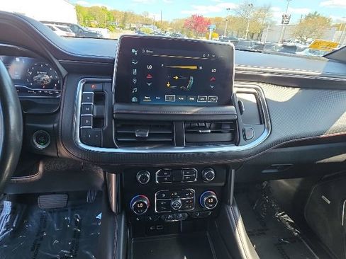 Used 2022 Chevrolet Suburban RST w/ Sport Performance Package AWD/4WD image 24