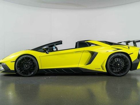 Used 2017 Lamborghini Aventador LP 750-4 Superveloce image 5