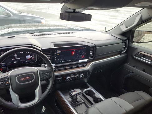 Used 2023 GMC Sierra 1500 Elevation image 18