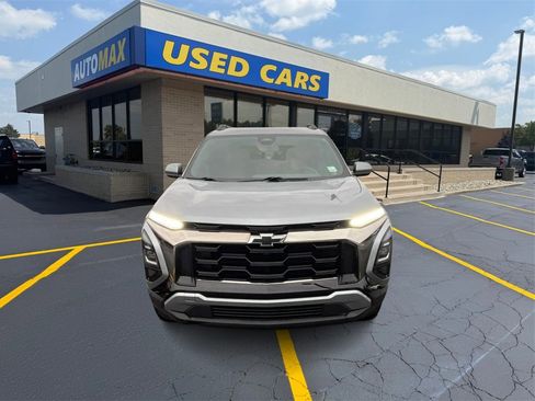 Used 2025 Chevrolet Equinox ACTIV w/ LPO, Floor Liner Package image 3