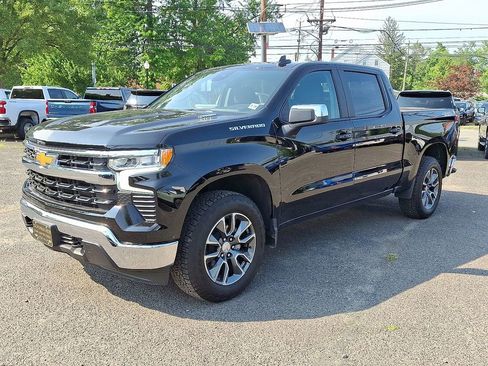 Used 2025 Chevrolet Silverado 1500 LT image 4