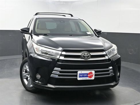 Used 2018 Toyota Highlander Limited image 41
