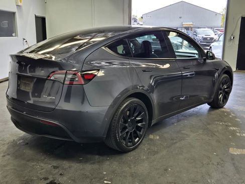 Used 2022 Tesla Model Y Long Range AWD/4WD image 4