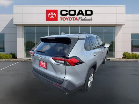 Certified 2022 Toyota RAV4 XLE w/ Convenience Package FWD image 5