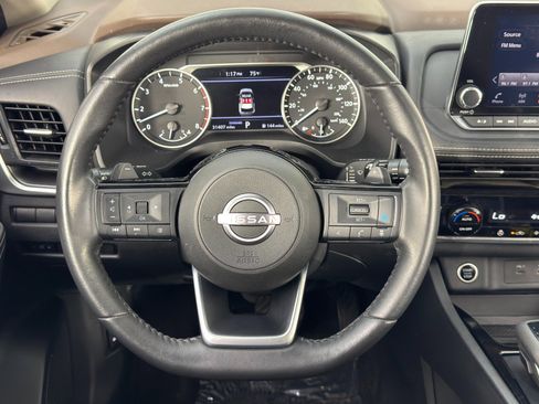 Used 2023 Nissan Rogue SV w/ SV Premium B Package image 19