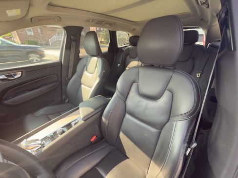 Certified 2023 Volvo XC60 B6 Ultimate image 22