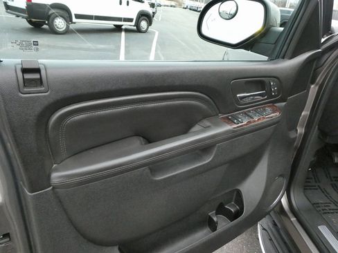 Used 2012 GMC Yukon Denali image 13