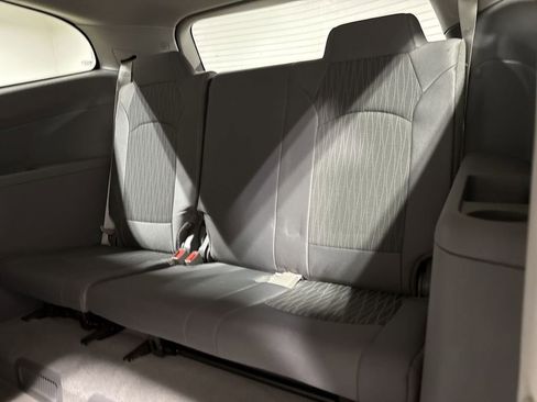 Used 2016 Chevrolet Traverse LS FWD image 23