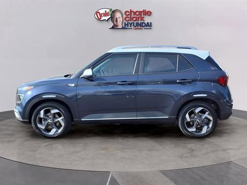 New 2025 Hyundai Venue Limited image 2