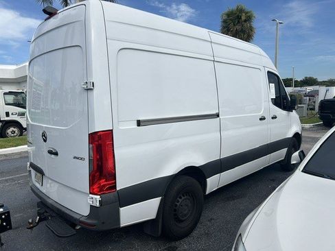 Used 2023 Mercedes-Benz Sprinter 2500 image 8