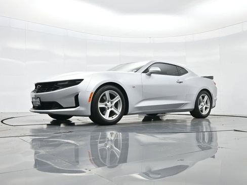 Used 2019 Chevrolet Camaro LT image 39