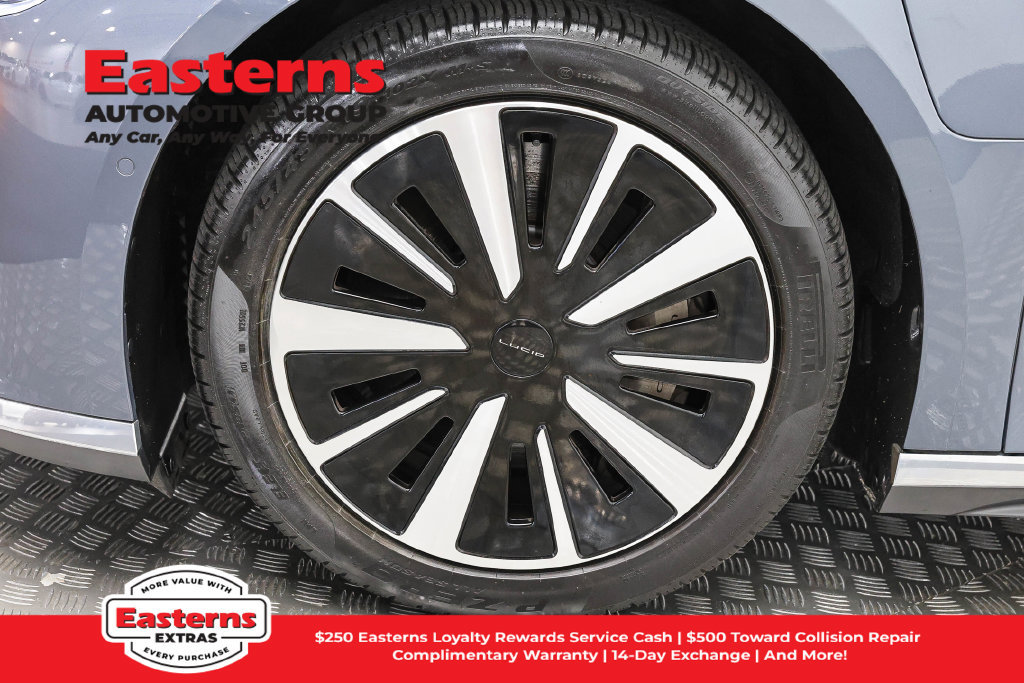 Used 2024 Lucid Air Pure RWD image 32