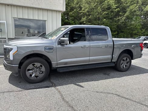 Used 2025 Ford F150 Lightning Lariat w/ Max Trailer Tow Package AWD/4WD image 11