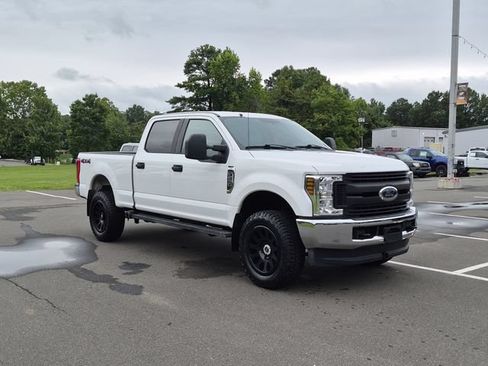 Used 2018 Ford F250 XL w/ XL Value Package AWD/4WD image 15