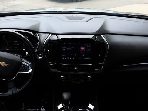 Used 2021 Chevrolet Traverse LT FWD image 38