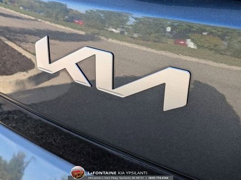 Used 2023 Kia Soul LX w/ LX Technology Package image 9