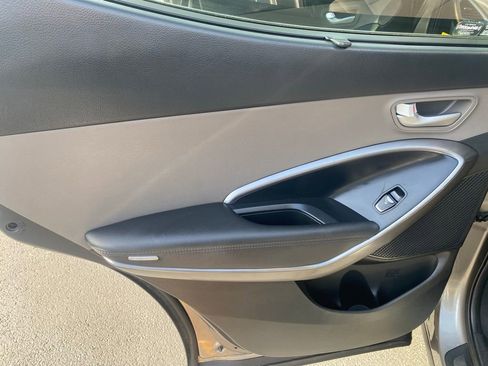 Used 2018 Hyundai Santa Fe Sport image 22