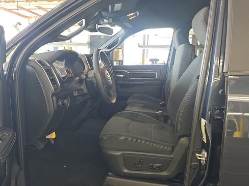 Used 2025 RAM 2500 Big Horn AWD/4WD image 7