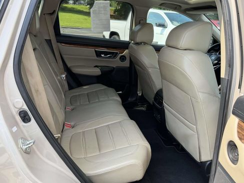 Used 2018 Honda CR-V Touring image 13