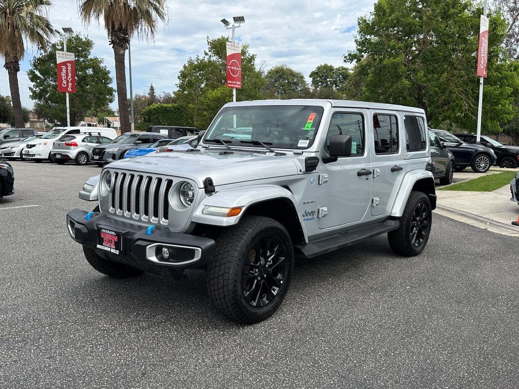 Used 2022 Jeep Wrangler Unlimited Sahara w/ Cold Weather Group AWD/4WD image 2