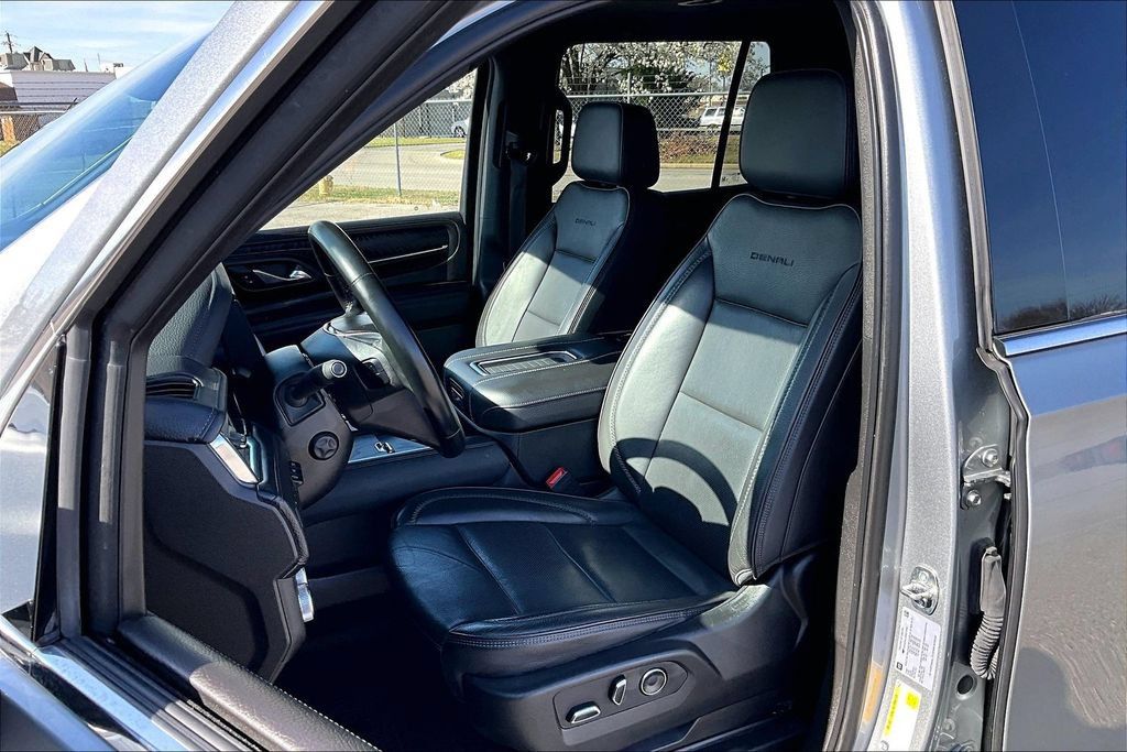 Used 2024 GMC Yukon Denali AWD/4WD image 33