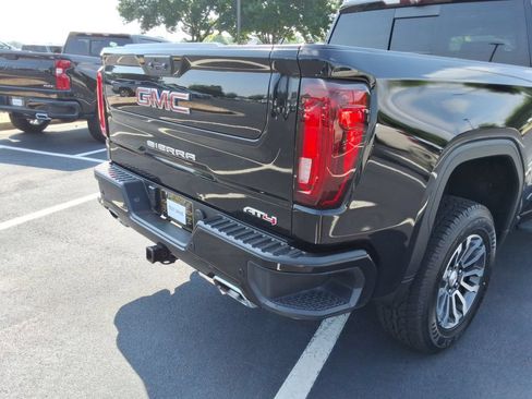 Certified 2022 GMC Sierra 1500 AT4 w/ AT4 Premium Package AWD/4WD image 16