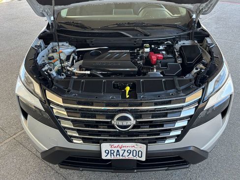 Used 2025 Nissan Rogue SV AWD/4WD image 30