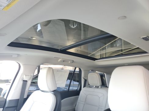 New 2026 Lincoln Aviator Reserve image 9