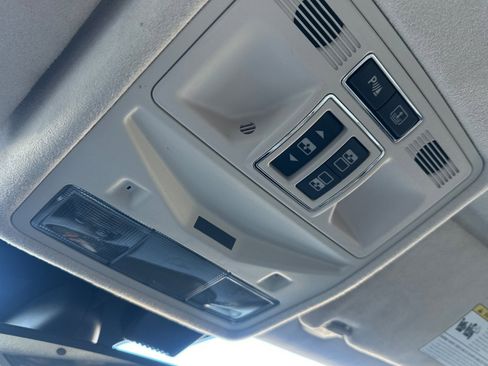 Used 2015 Jaguar XJ L Portfolio image 24