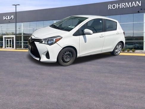 Used 2017 Toyota Yaris L image 1
