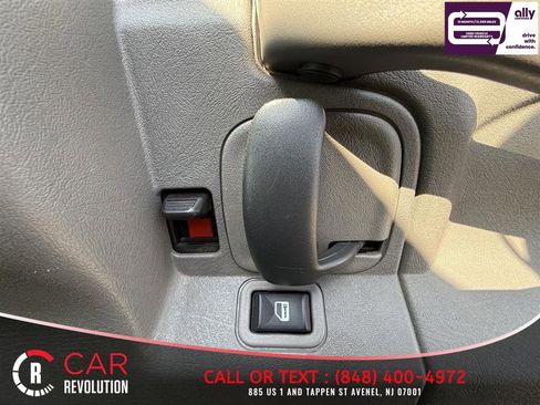 Used 2021 Chevrolet Express 3500 Extended w/ Driver Convenience Package RWD image 26