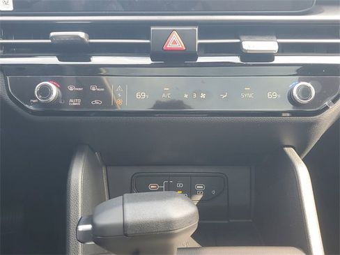 New 2026 Kia Sportage EX w/ EX Panorama Roof Package image 40