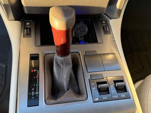 Used 2013 Lexus GX 460 image 23