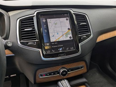 Used 2021 Volvo XC90 T6 Momentum w/ Advanced Package image 19