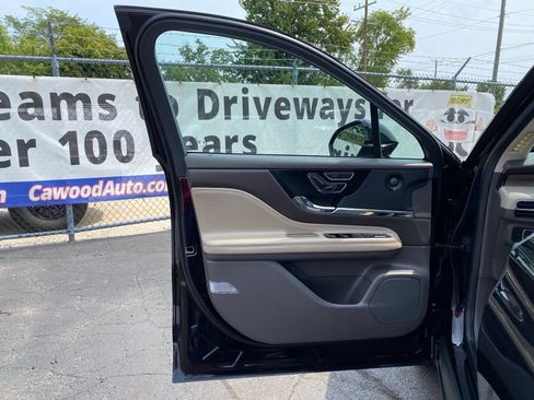 Used 2020 Lincoln Corsair Reserve w/ Equipment Group 201A AWD/4WD image 12