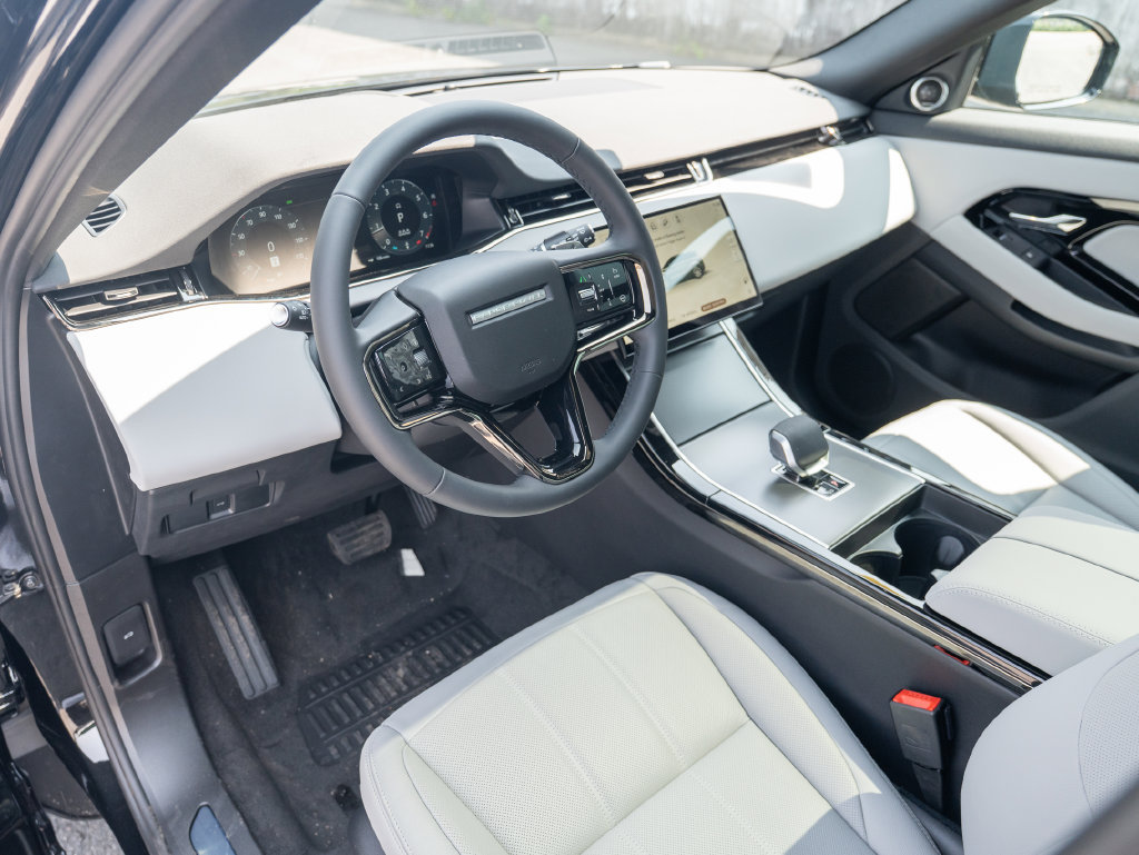 New 2026 Land Rover Range Rover Evoque S AWD/4WD image 11