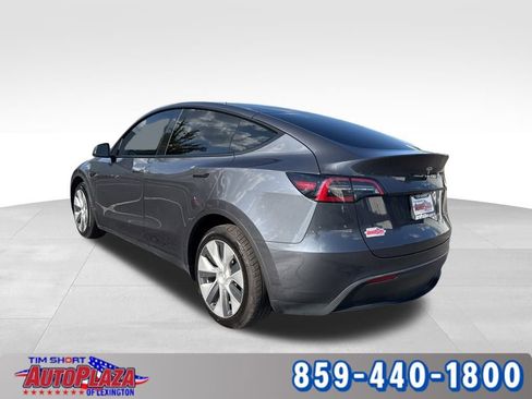 Used 2023 Tesla Model Y Long Range image 3