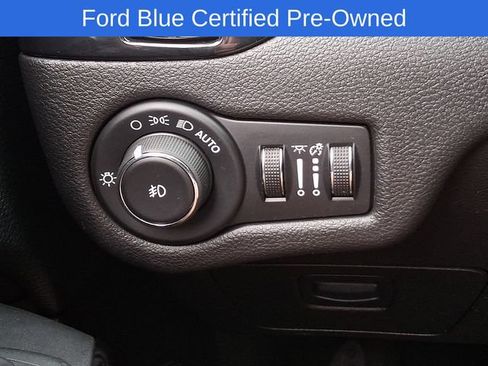 Used 2020 Jeep Cherokee Latitude Plus AWD/4WD image 24