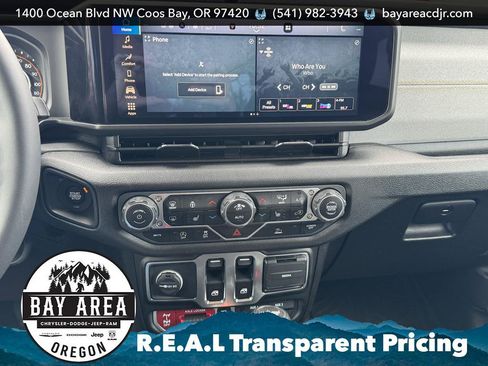 Used 2025 Jeep Wrangler Sport AWD/4WD image 20