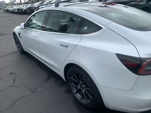 Used 2020 Tesla Model 3 Standard Range Plus RWD image 11