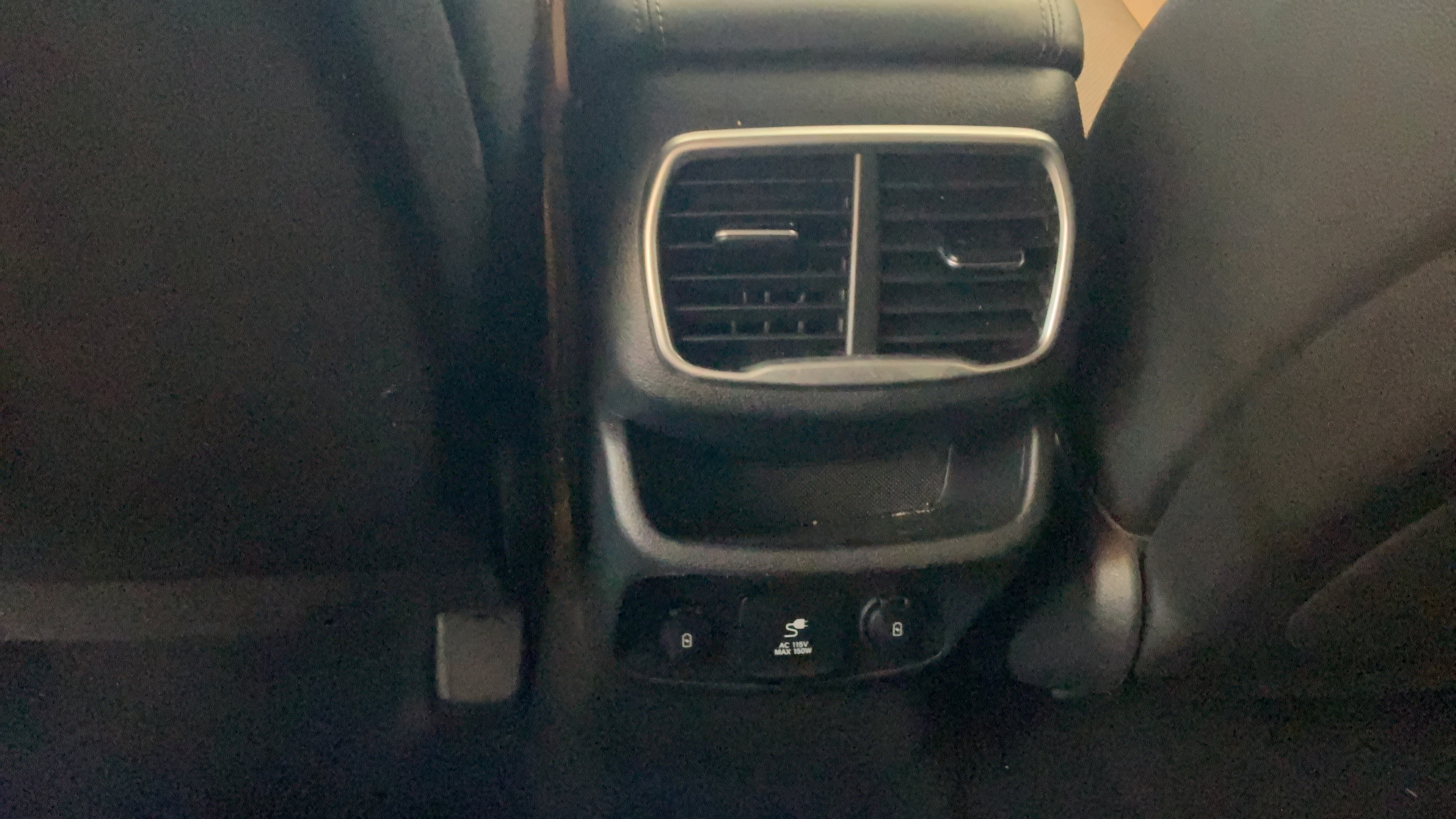 Used 2020 Hyundai Santa Fe Limited AWD/4WD image 30