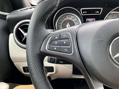 Used 2016 Mercedes-Benz GLA 250 4MATIC image 11