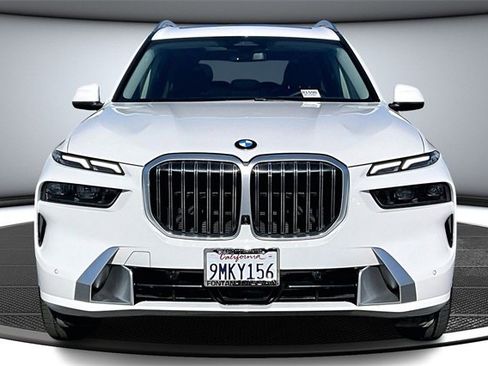 Used 2024 BMW X7 xDrive40i image 2