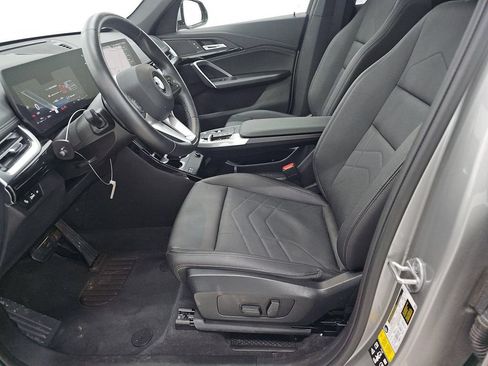 Used 2023 BMW X1 xDrive28i AWD/4WD image 3