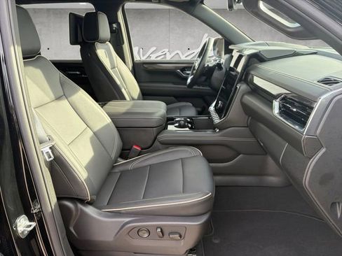 Used 2026 GMC Yukon XL Elevation w/ Elevation Premium Package RWD image 24