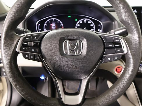 Used 2018 Honda Accord EX image 3