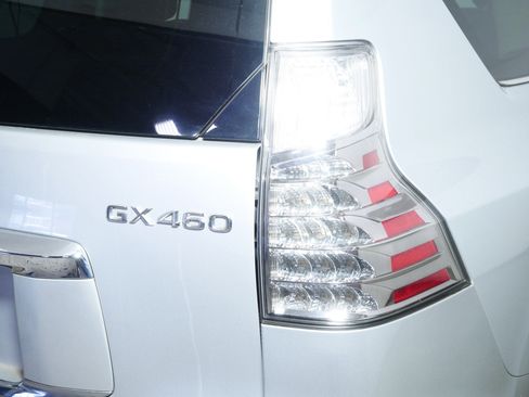 Used 2015 Lexus GX 460 image 17