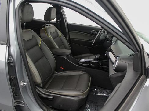 Used 2025 Chevrolet Trax ACTIV w/ Driver Confidence Package FWD image 25