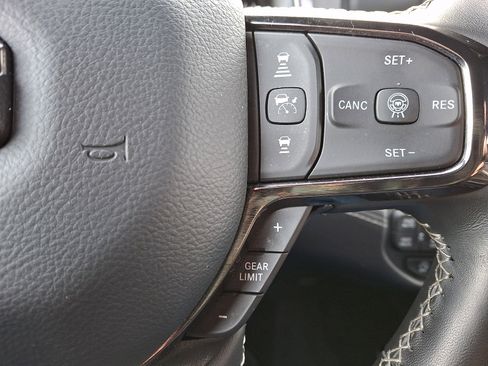 Certified 2025 RAM 1500 Limited image 21